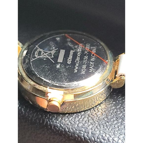 Elegant Gold-Tone Watch with White Leather Strap – Minimalist Design for Women